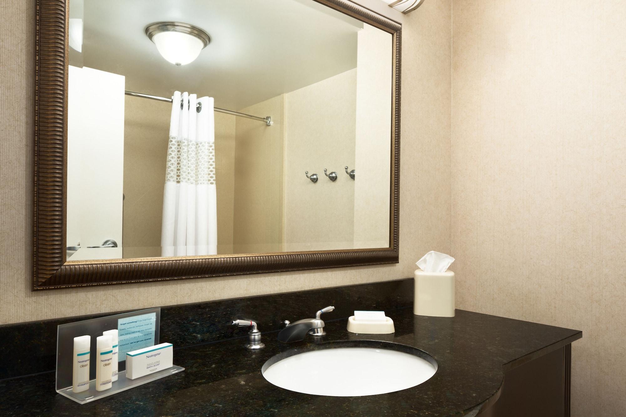 Hampton Inn & Suites Birmingham Airport Area Irondale Buitenkant foto