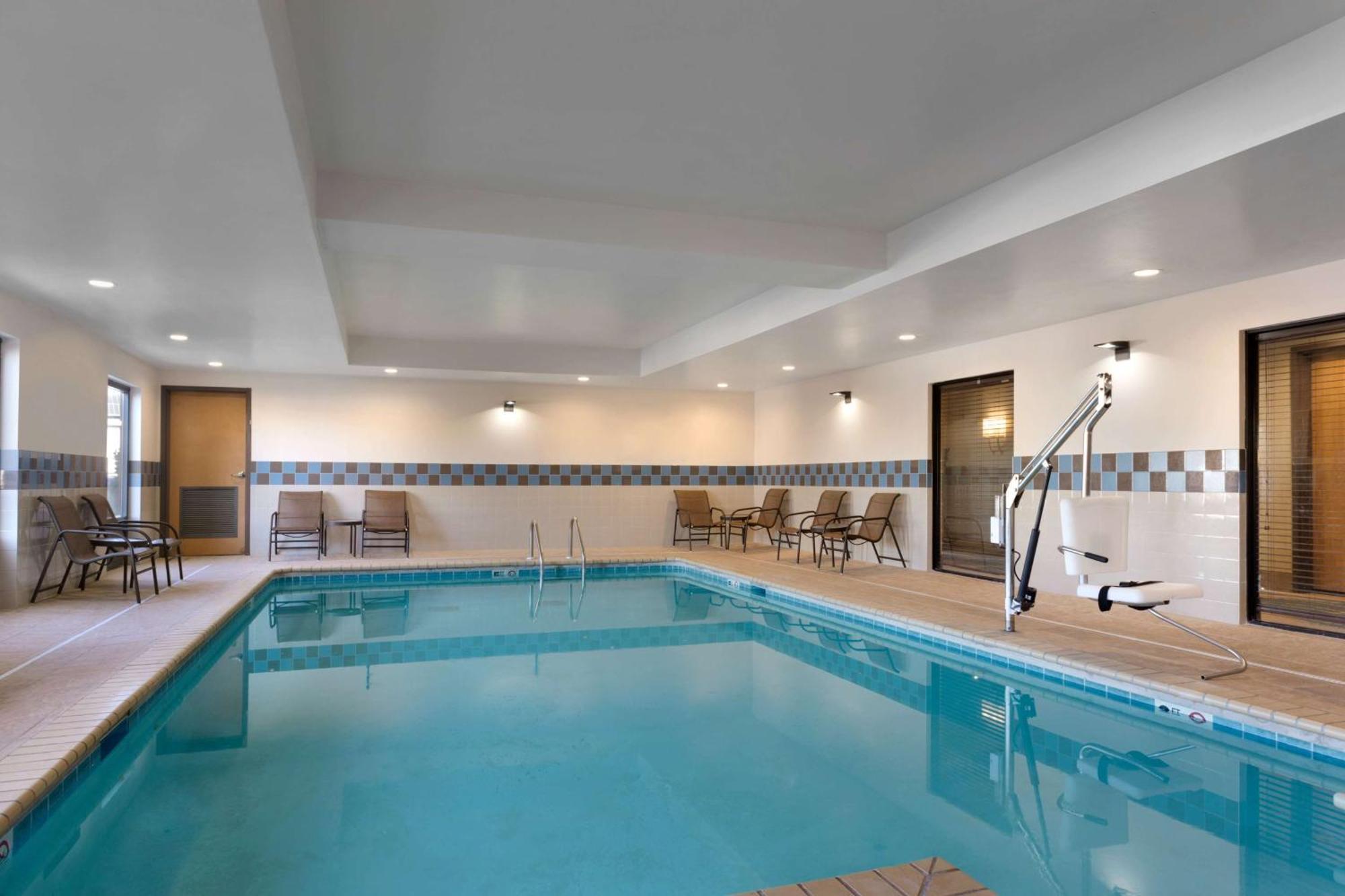 Hampton Inn & Suites Birmingham Airport Area Irondale Buitenkant foto