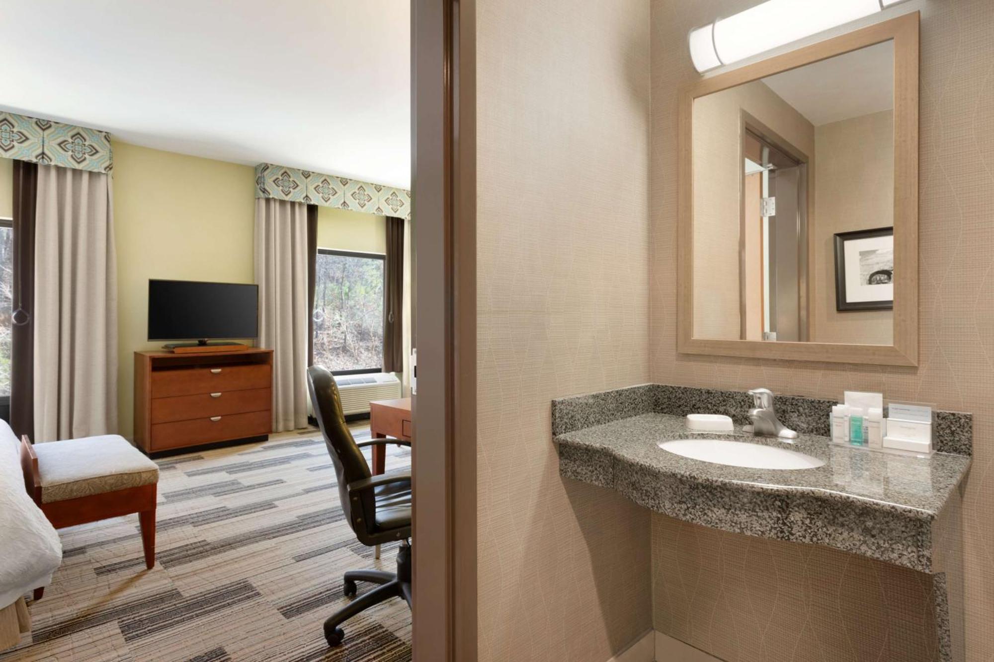 Hampton Inn & Suites Birmingham Airport Area Irondale Buitenkant foto
