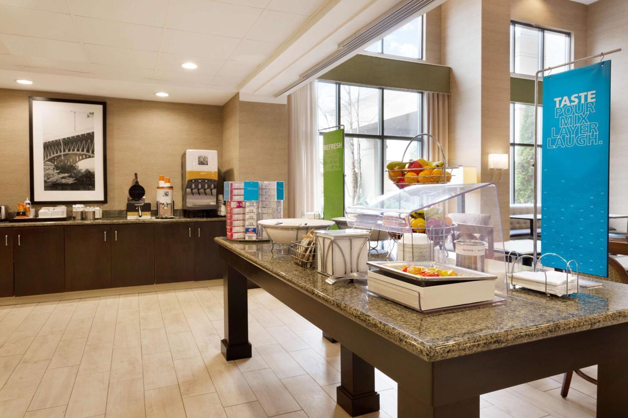 Hampton Inn & Suites Birmingham Airport Area Irondale Buitenkant foto