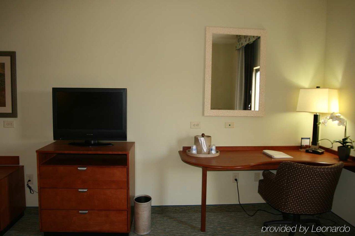 Hampton Inn & Suites Birmingham Airport Area Irondale Kamer foto