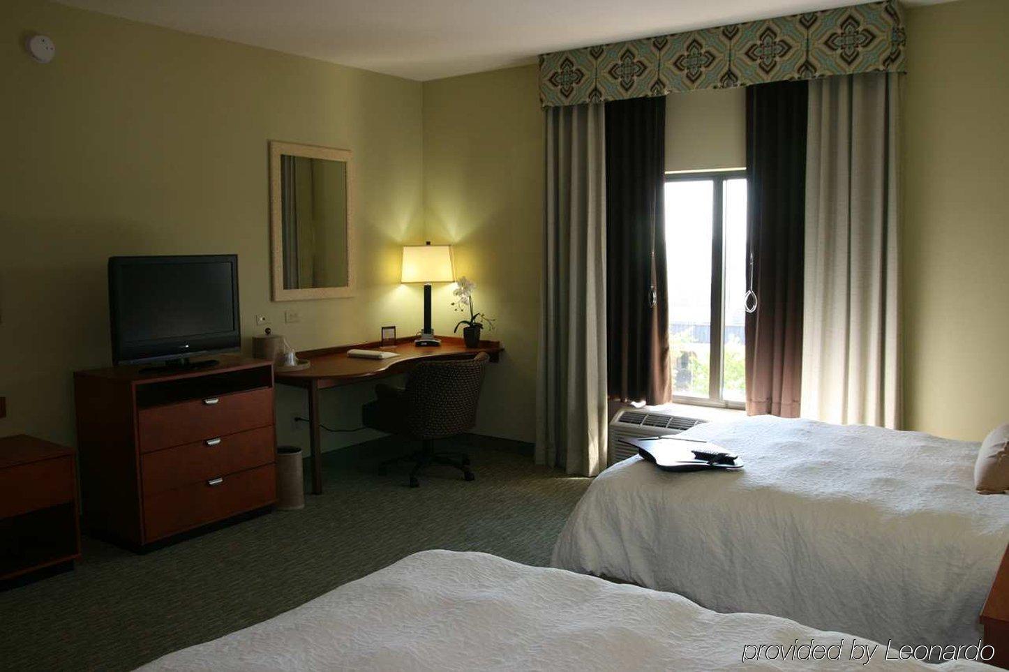 Hampton Inn & Suites Birmingham Airport Area Irondale Kamer foto